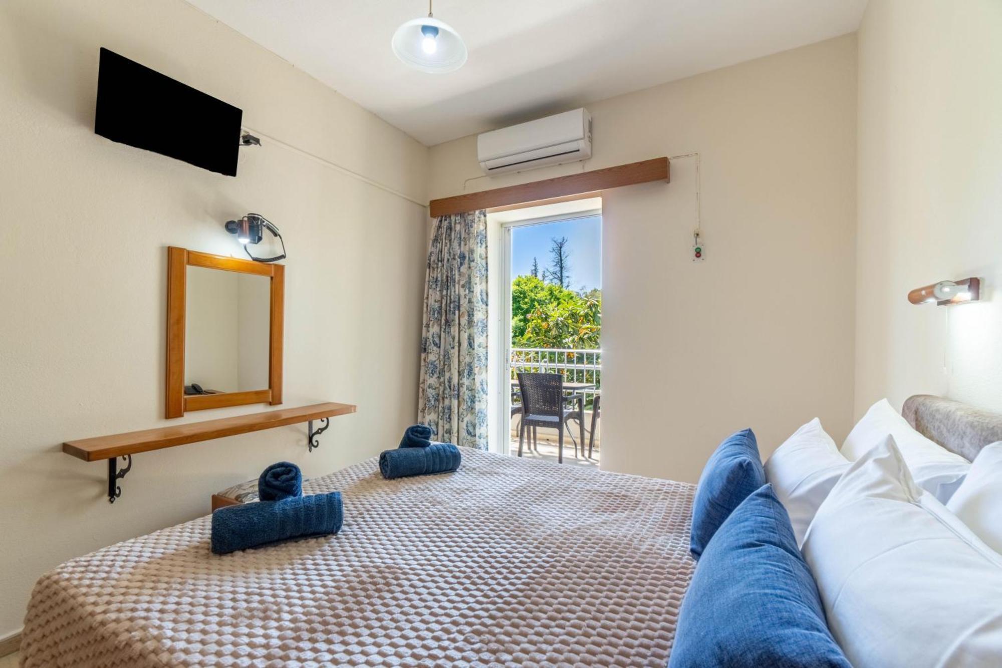 Angela Hotel & Apartments กูเวีย ภายนอก รูปภาพ