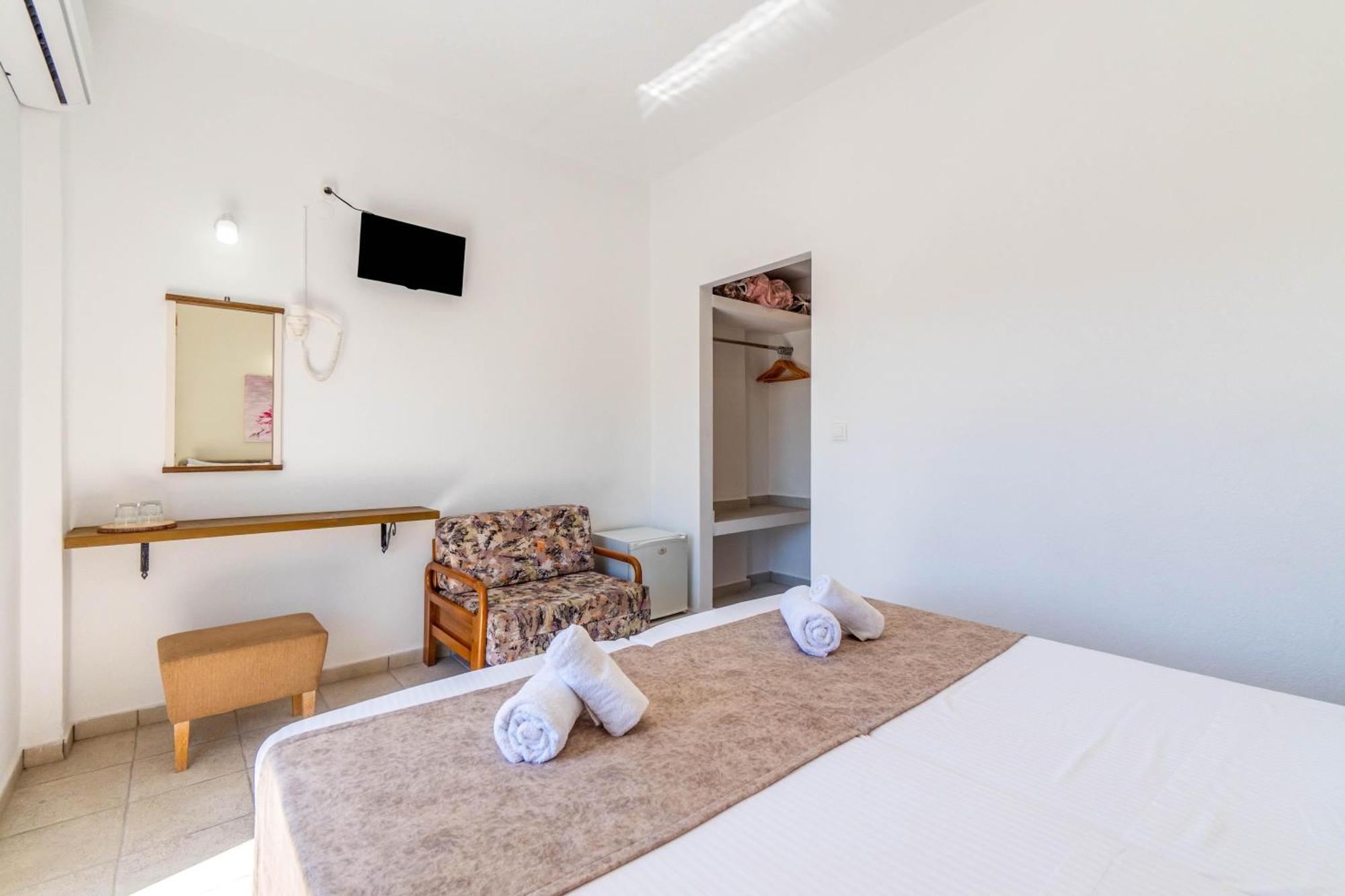 Angela Hotel & Apartments กูเวีย ภายนอก รูปภาพ